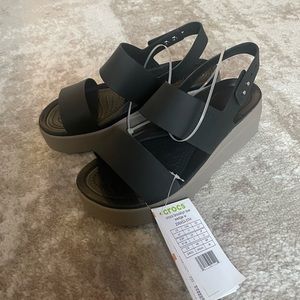 Crocs Brooklyn Low Wedge